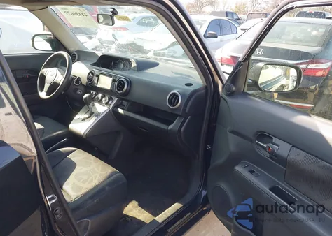 2015 Scion Xb z USA, uszkodzony, nr VIN JTLZE4FE4FJ075312